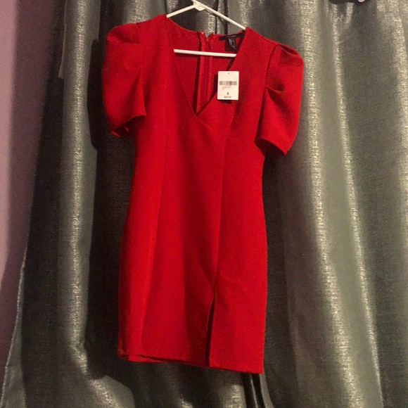 Red dress - Picture 1 of 4